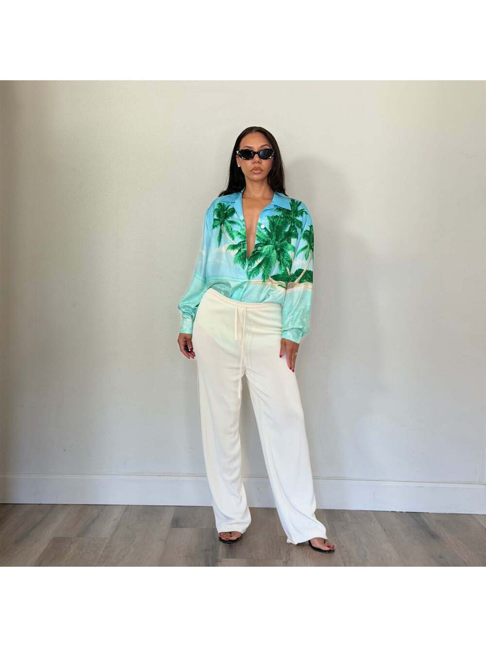 Escada - Picture 8 of 8
